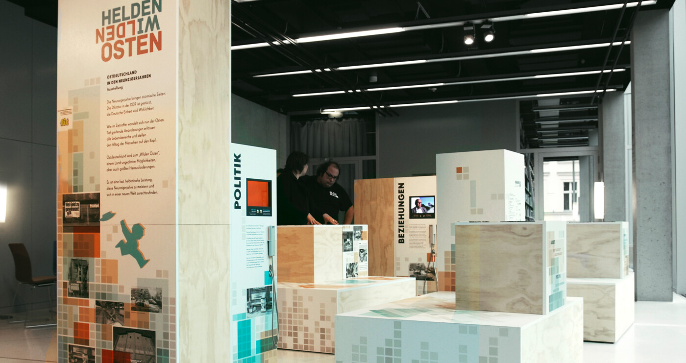 Wanderausstellung Helden im wilden Osten Wanderausstellung Helden im wilden Osten