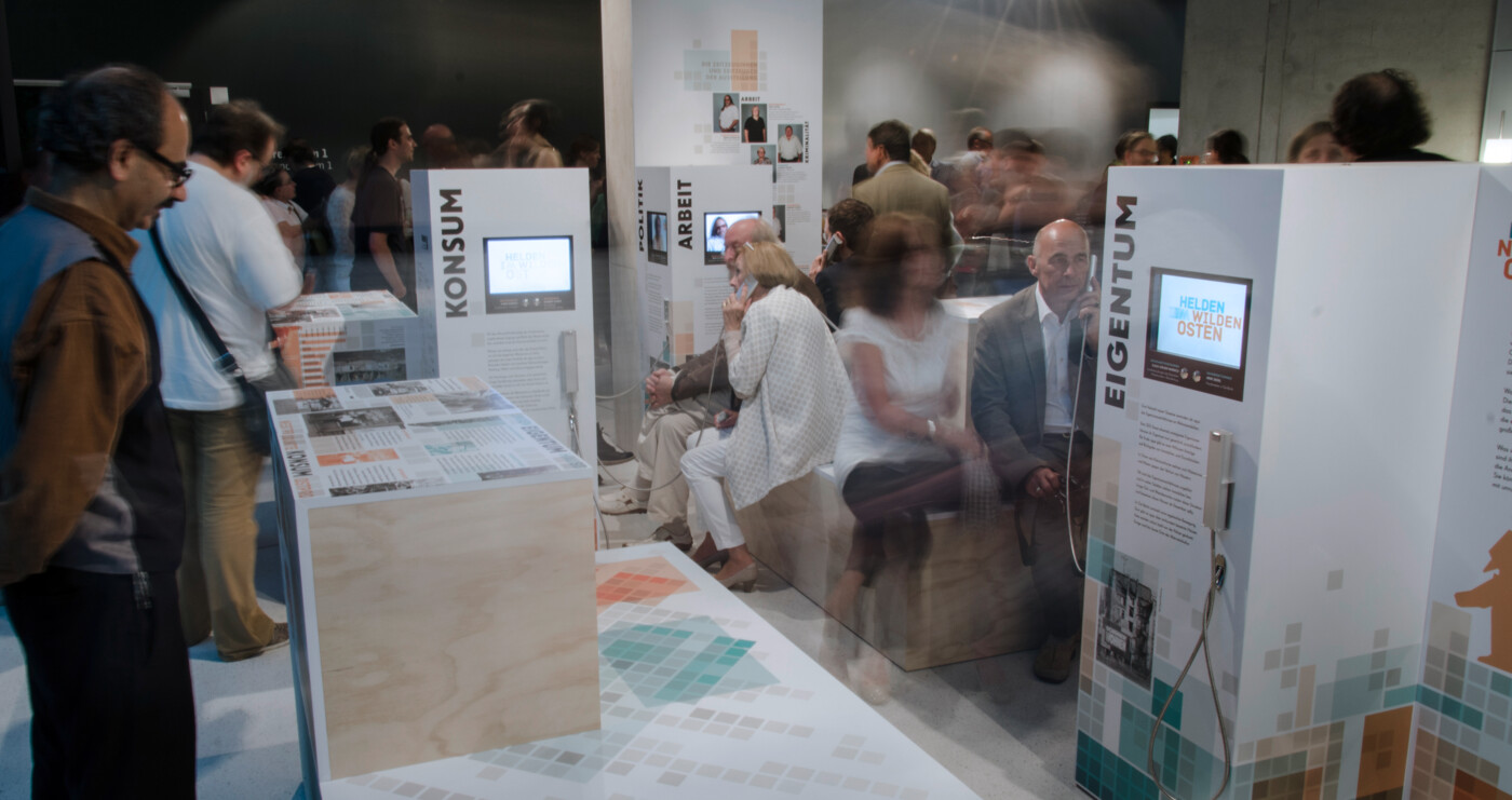 Wanderausstellung Helden im wilden Osten Wanderausstellung Helden im wilden Osten